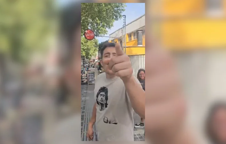 Captura de pantalla del celular de Luis Pujol donde se puede ver el rostro de Aguilera.