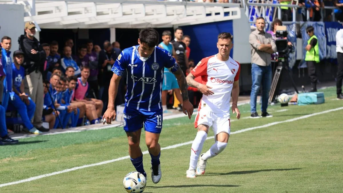 Godoy Cruz rescató un empate ante Independiente en el Gambarte y se complica con el descenso