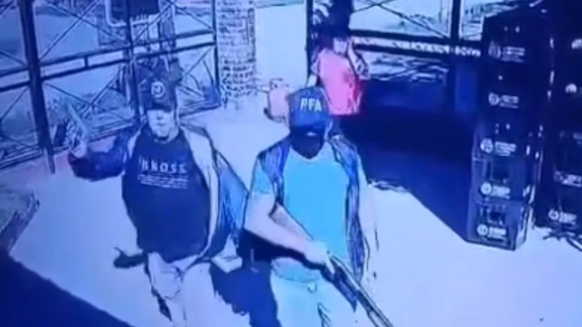 VIDEO: Simularon un allanamiento haciéndose pasar por policías, el dueño del local se defendió a los tiros