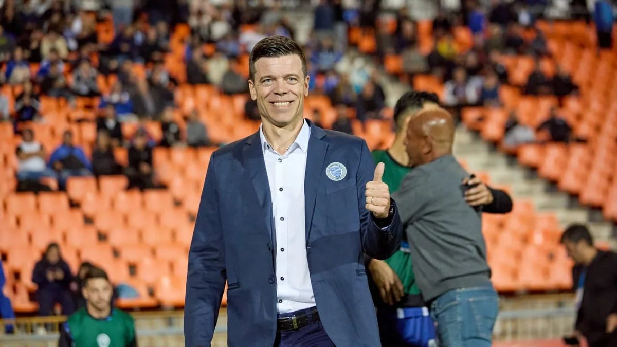 Esteban Solari no se guarda nada y pone lo mejor ante Riestra para sellar la clasificación