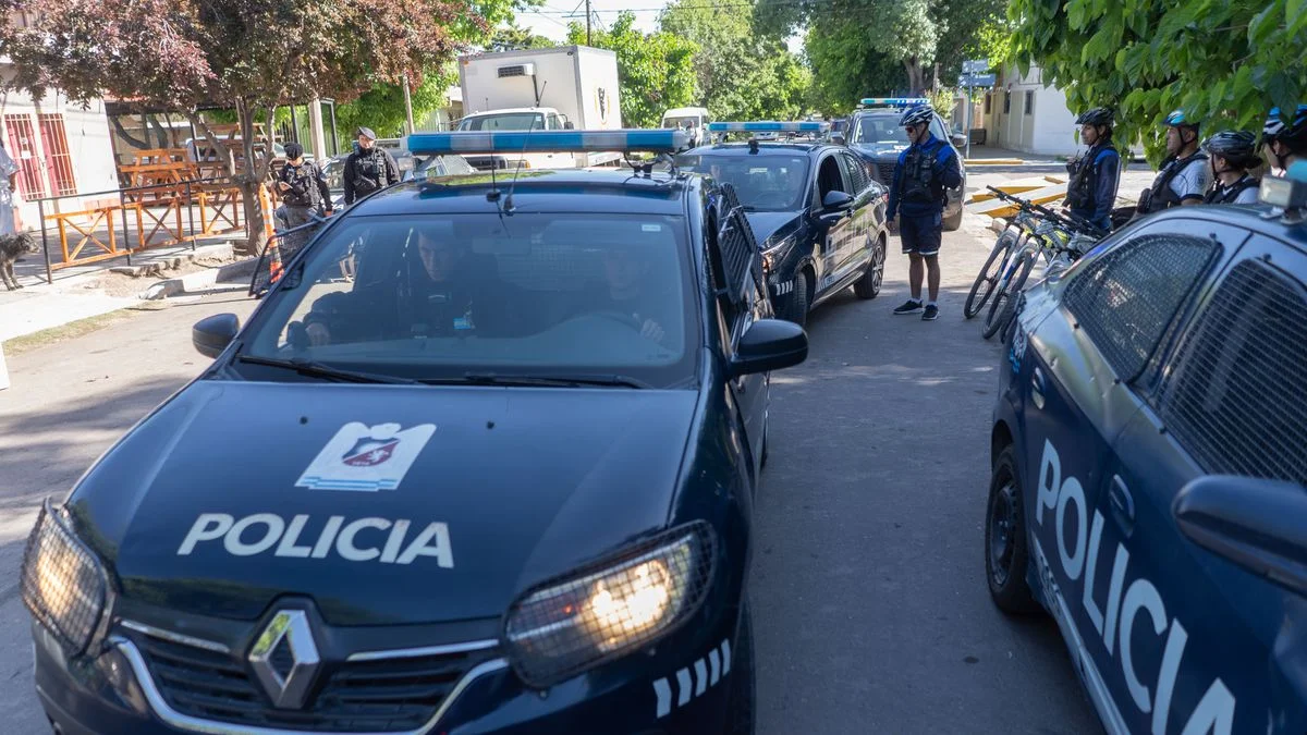 Secuestran armas y detienen a cuatro personas durante patrullajes en el Gran Mendoza