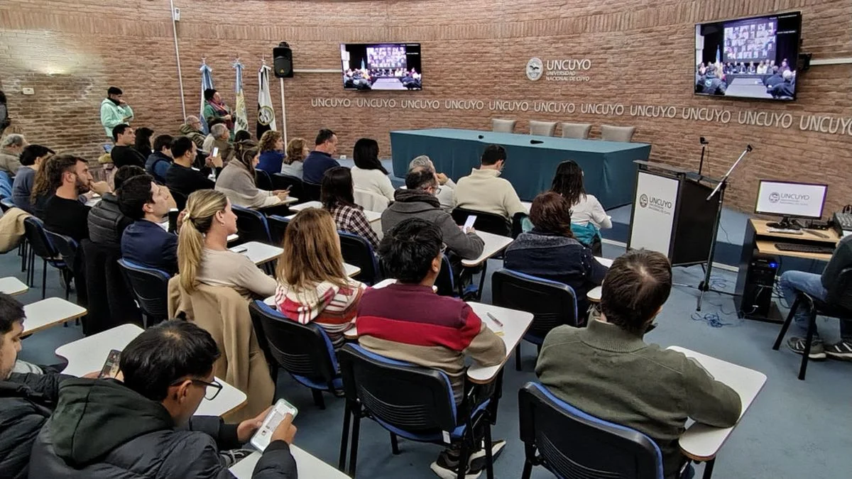 La UNCuyo se moviliza por más financiamiento: harán abrazo simbólico y radio abierta