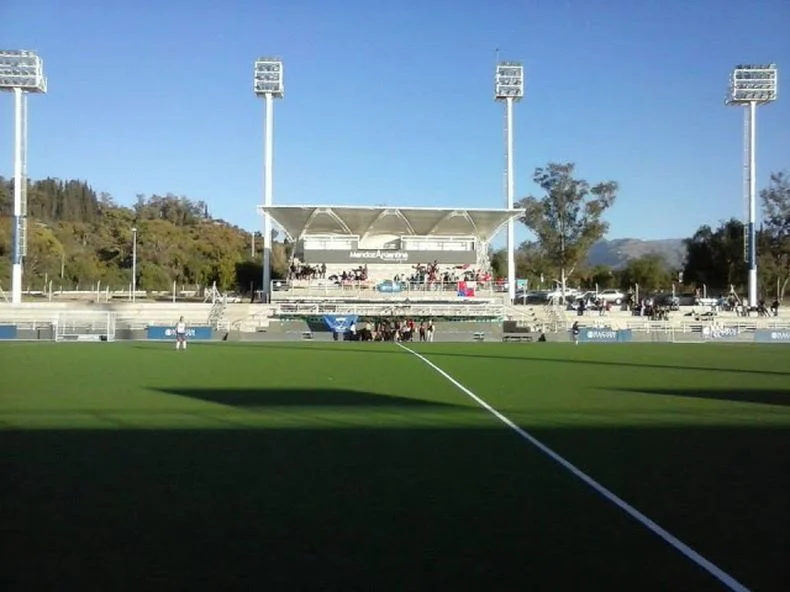 Se realizarán obras en el estadio Malvinas Argentinas con la intención de tener dos canchas homolagas para el hockey de primer nivel.