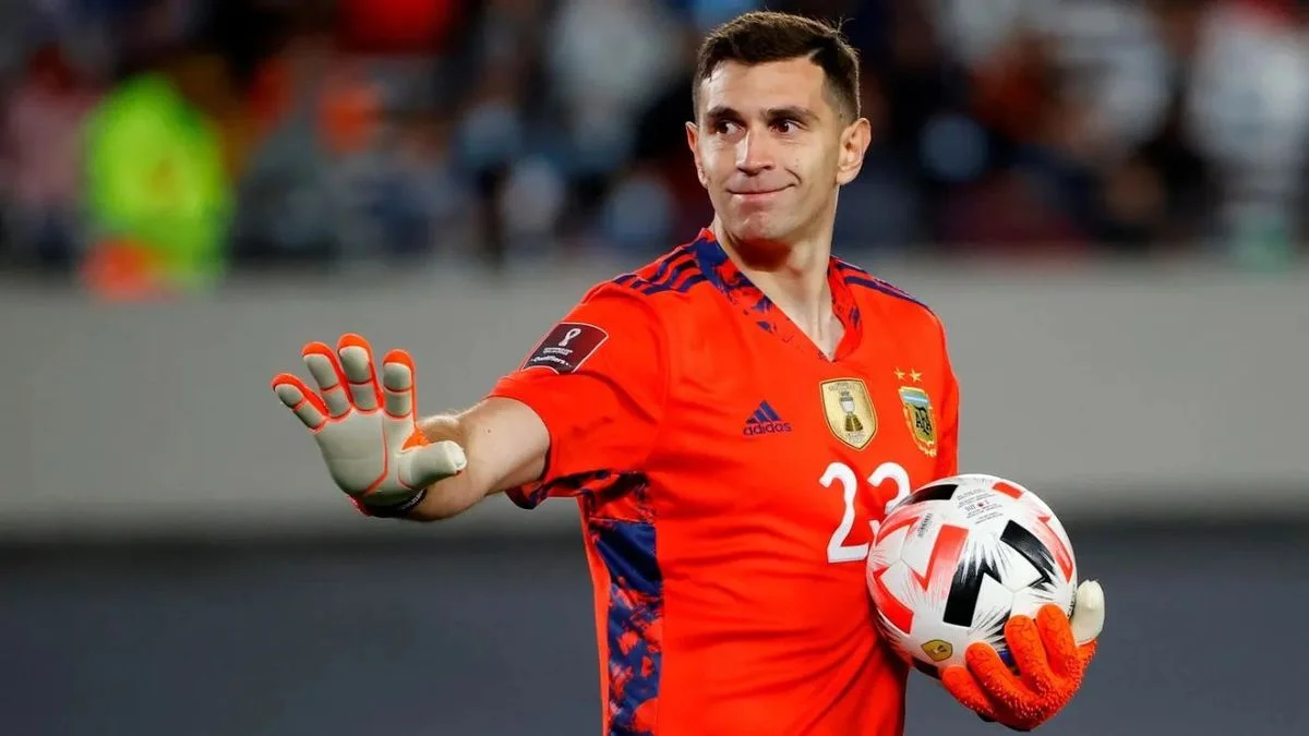 Las cuatro nuevas reglas que cambiarán el fútbol mundial para siempre: ¿se viene la "Ley Wenger"?