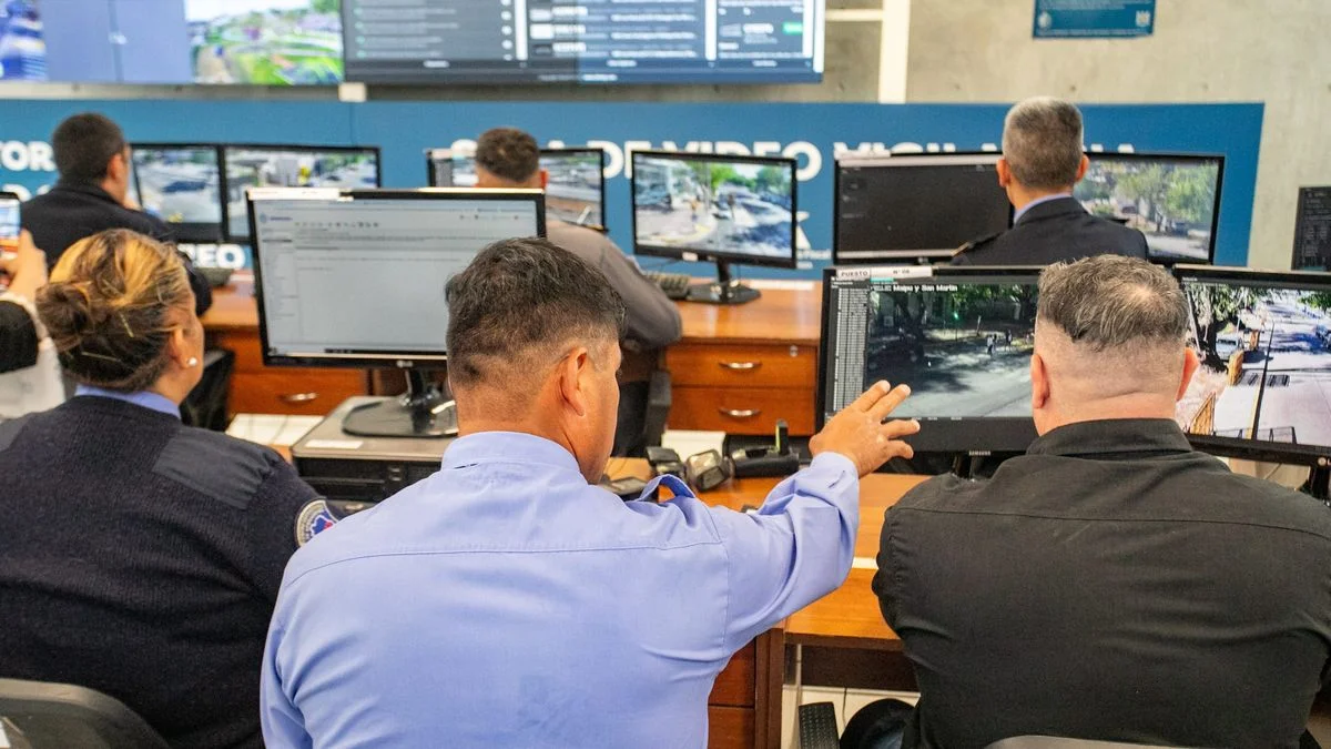 El Gobierno presentó las mejoras en el centro de videovigilancia en Godoy cruz