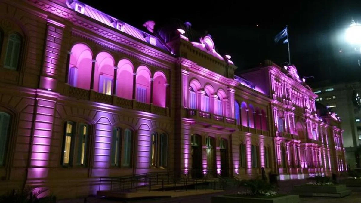 Reunión de urgencia en Casa Rosada por el escándalo de las supuestas coimas que salpican al Gobierno