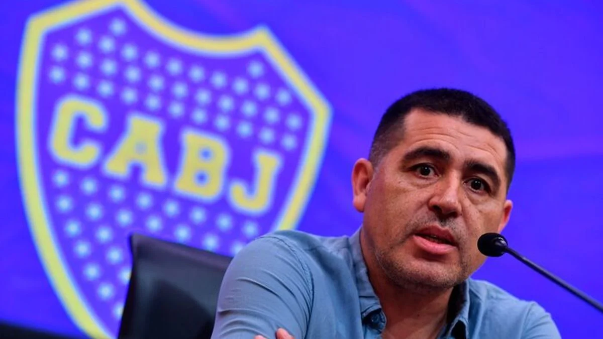 Boca rompe el mercado de pases: la estrella internacional que busca seducir Riquelme