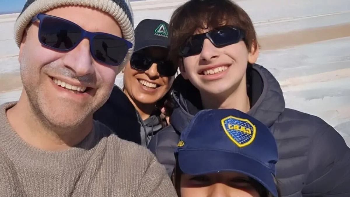 La empleada llegó a trabajar y encontró a una familia completa muerta: sospechan que el padre asesinó a todos