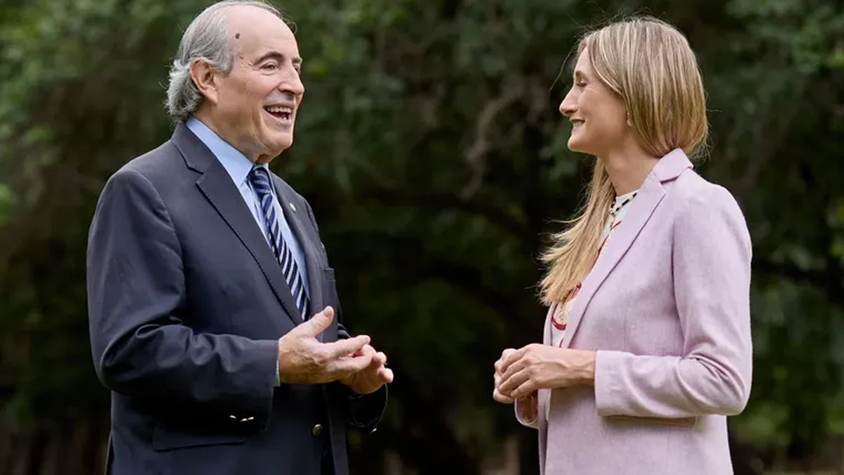 Candidatos de la UNCuyo acusan a Adorni de de no cumplir la ley: el amparo que presentaron
