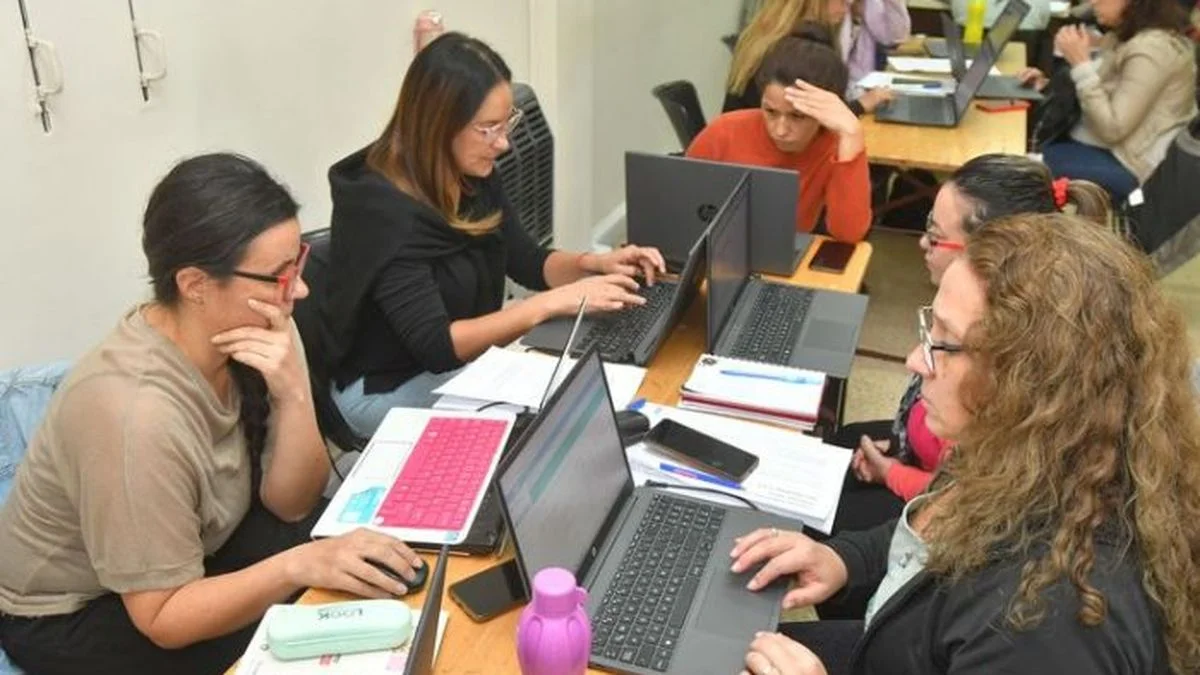 Designaron nuevos miembros del jurado que le pondrá puntajes a los docentes de secundaria
