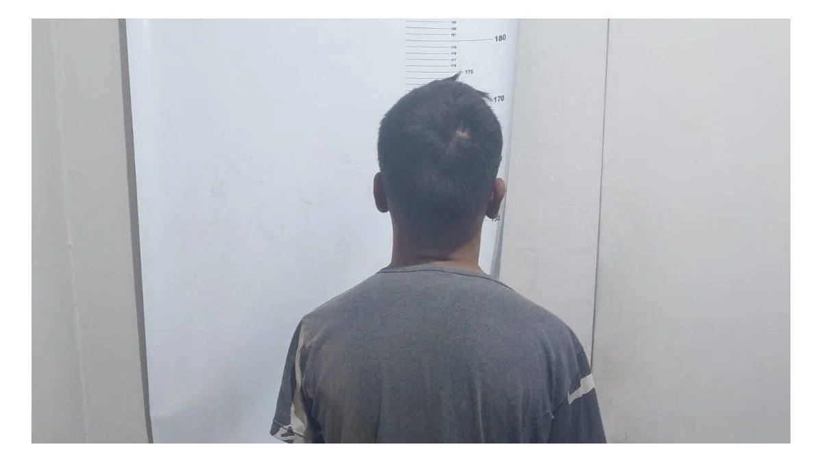 Lo detuvieron en Maipú tras intentar escapar por un descampado: llevaba cocaína y una balanza digital