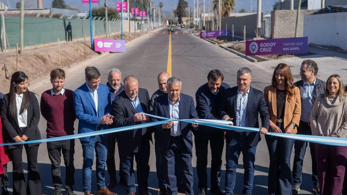 Inauguraron la remodelación de calle Alsina en Godoy Cruz
