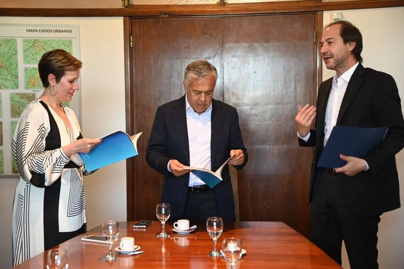 Jimena Latorre, Alfredo Cornejo y Diego Trabucco en 2024, en Casa de Gobierno.&nbsp;