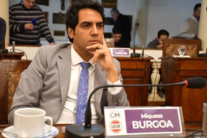 Al gobernador Alfredo Cornejo no le cayó bien la conducta del concejal Miqueas Burgoa. 