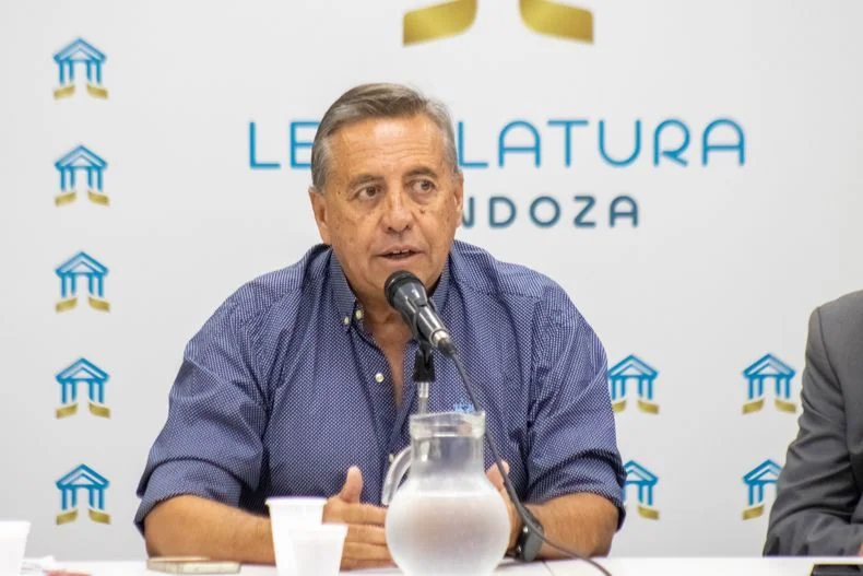 Sergio Marinelli, titular de Irrigación, explicó el Plan Maestro que hizo Mekorot sobre el agua de Mendoza. 