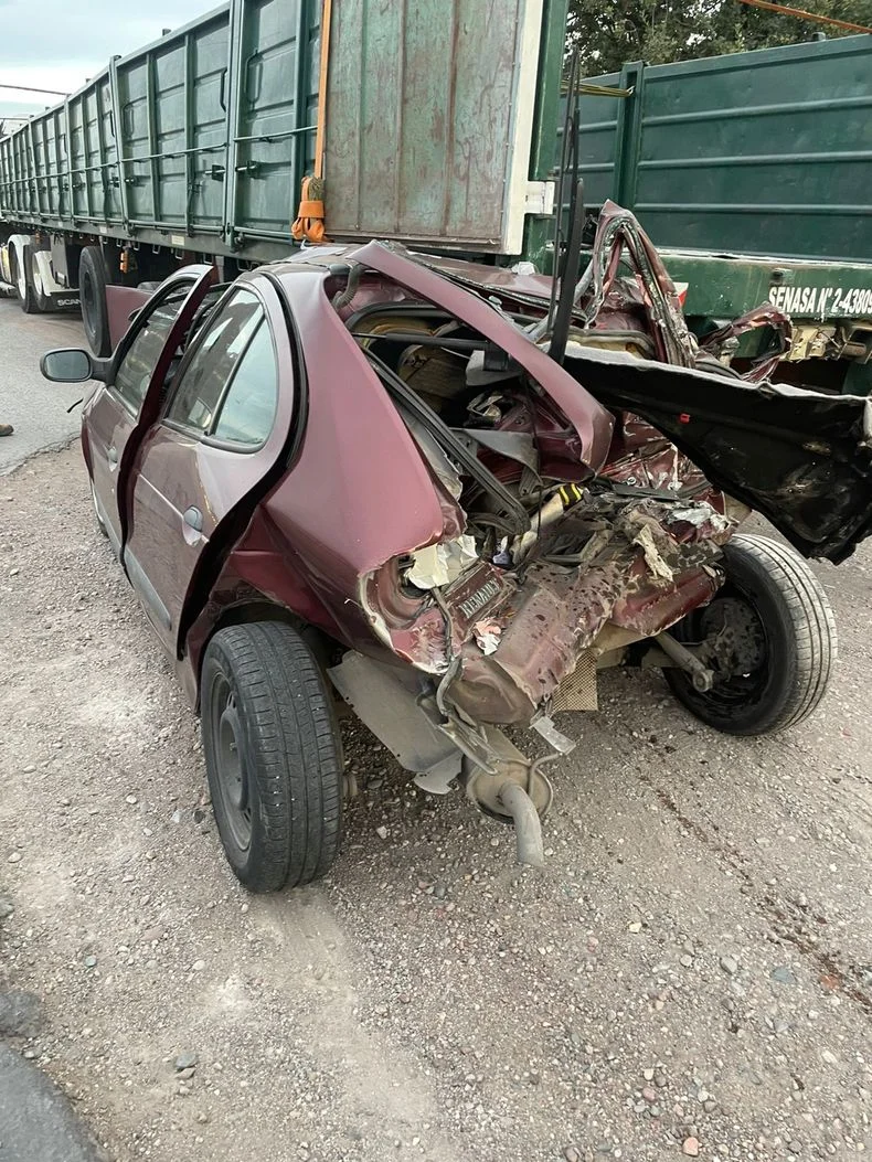 As&iacute; qued&oacute; uno de los veh&iacute;culos involucrados en el accidente.