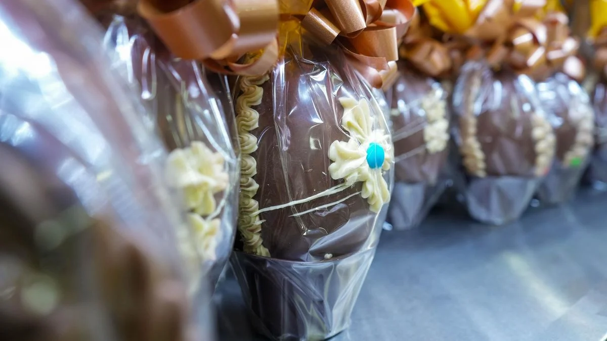 Pascua en Mendoza: cuánto salen los huevos de chocolate y el kilo de pescado