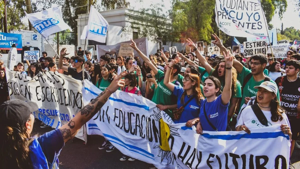 En la UNCuyo esperan por el rechazo del veto con una carpa blanca que transmitirá en vivo la sesión