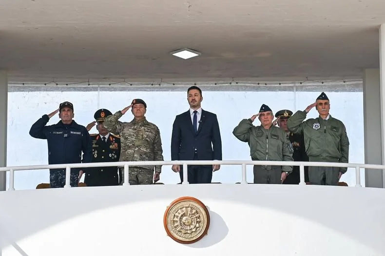 El ministro de Defensa, Luis Petri, sali&oacute; a explicar las bajas en las Fuerzas Armadas.&nbsp;