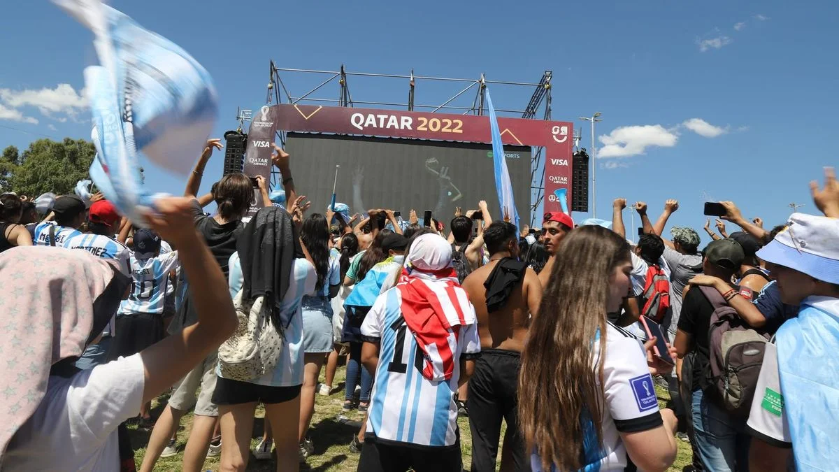 San Rafael mundialista: ¿cuándo llega la réplica de la Copa del Mundo a ese departamento?
