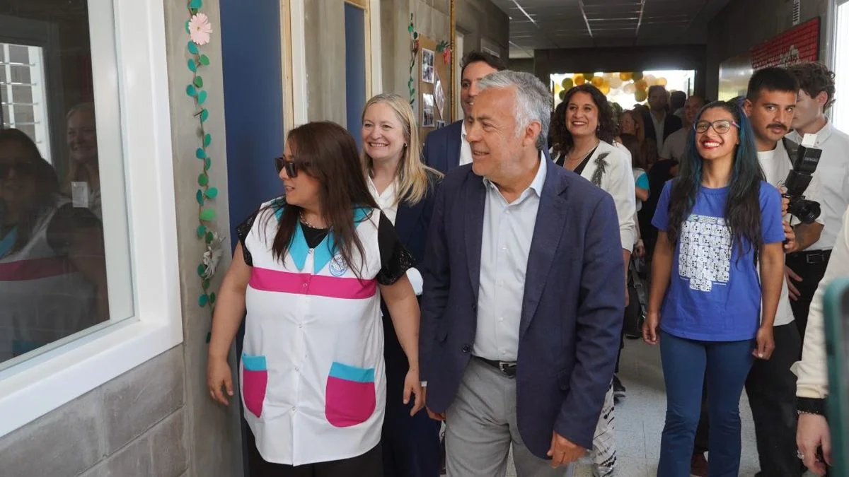 En la previa de la llegada de Milei, Alfredo Cornejo inauguró un edificio inclusivo en San Rafael