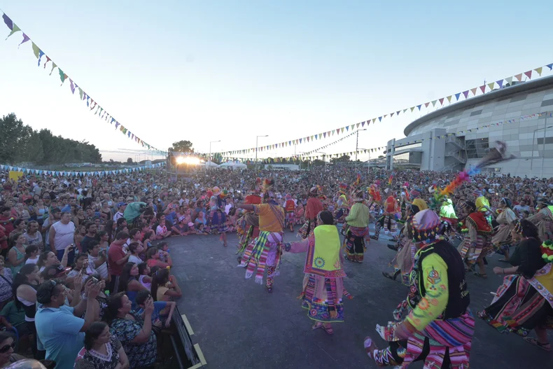 El carnaval provincial se festeja en Guaymall&eacute;n