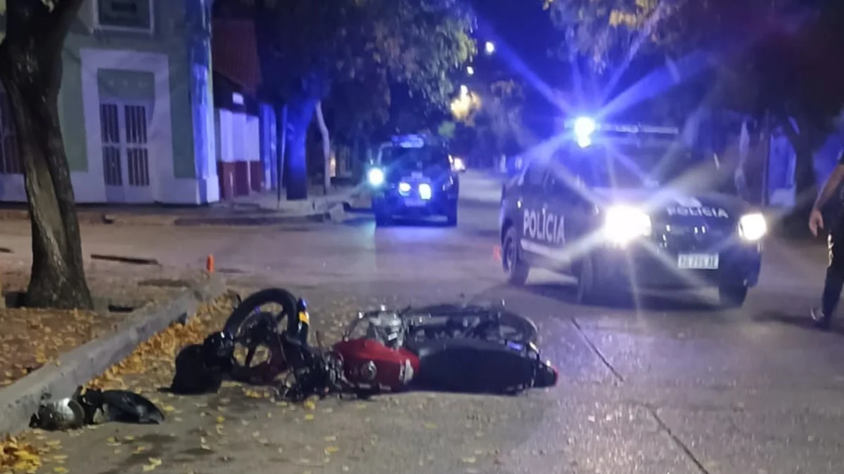Murió un joven motociclista tras chocar contra un auto en San Martín