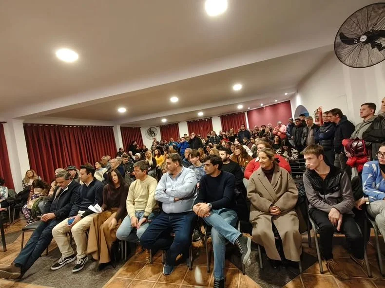 Radicales de distintos sectores junto a aliados asistieron a una reunión con tónica electoral en Luján de Cuyo.