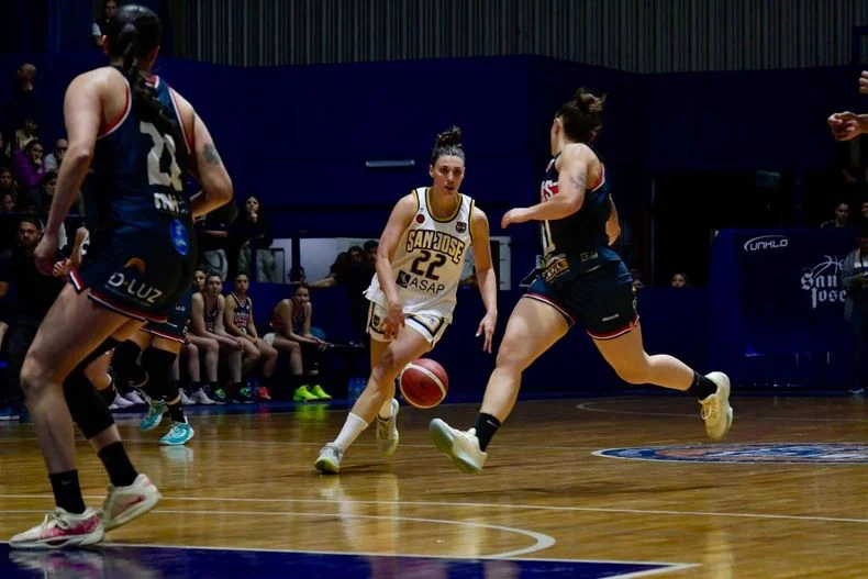 San José volvió a festejar en la Liga Nacional de básquet femenino- / HUGO PÉREZ Y PABLO ROSALES - PRENSA SAN JOSÉ 