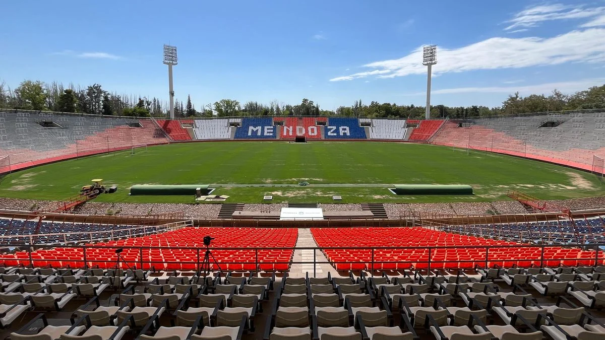 Detuvieron a dos barras de Godoy Cruz antes del clásico: llevaban una réplica de arma