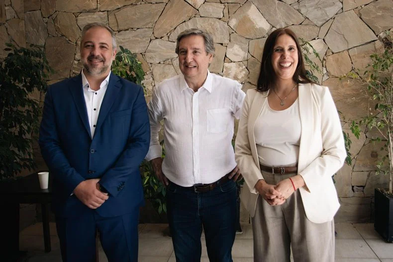 Matías Stevanato, Emir Félix y Marisa Uceda, los tres candidatos del Frente Justicialista Mendoza. 