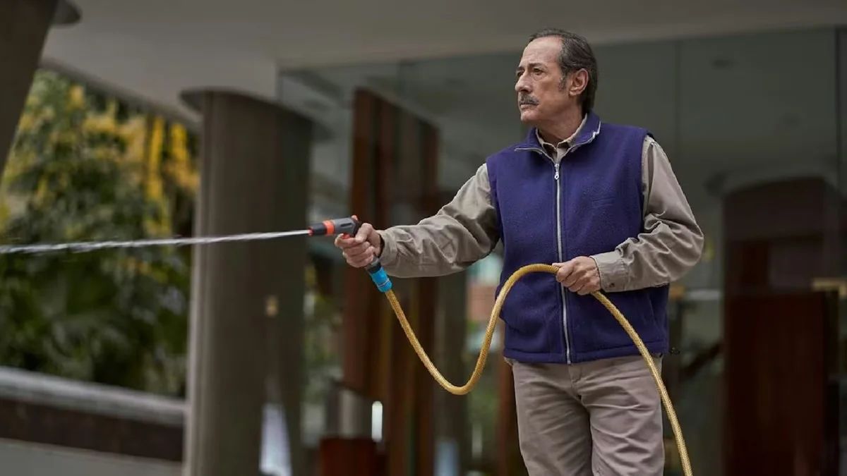 El Encargado, la exitosa serie de Guillermo Francella, llega a la televisión abierta