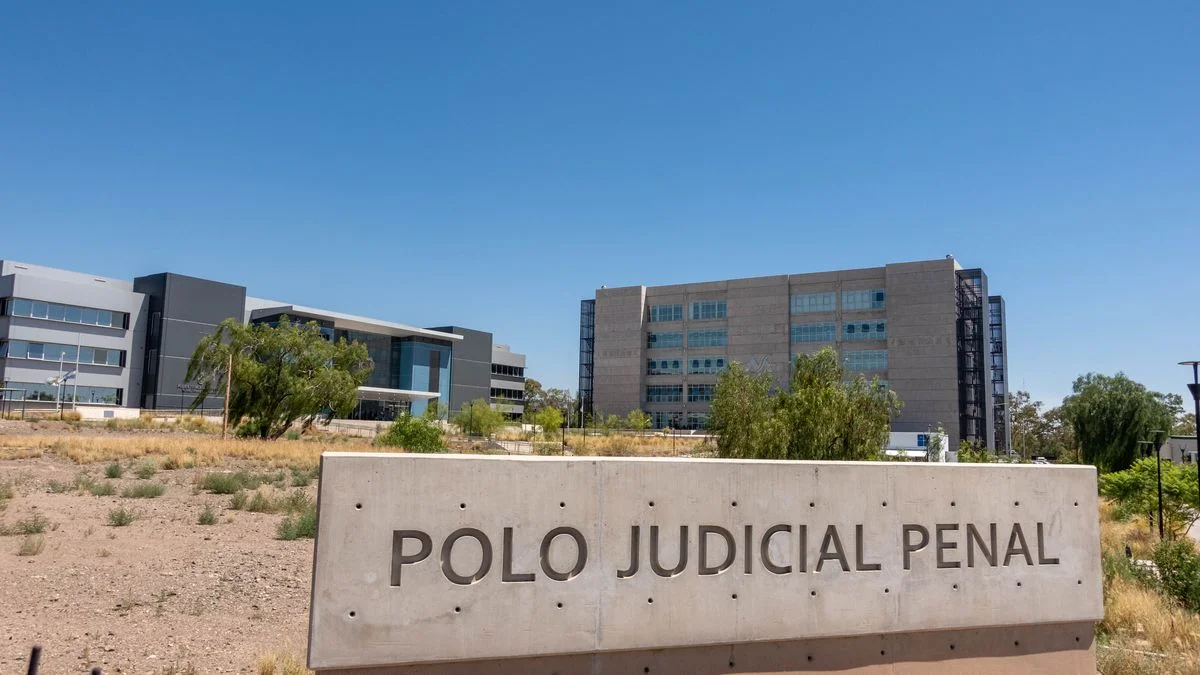 Lo imputaron por atacar brutalmente a una mujer que vino desde Canadá tras iniciar una relación a distancia