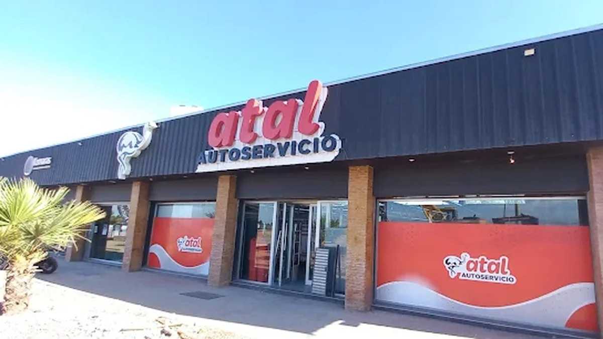 Ladrones armados robaron dinero y mercadería en un autoservicio de Guaymallén
