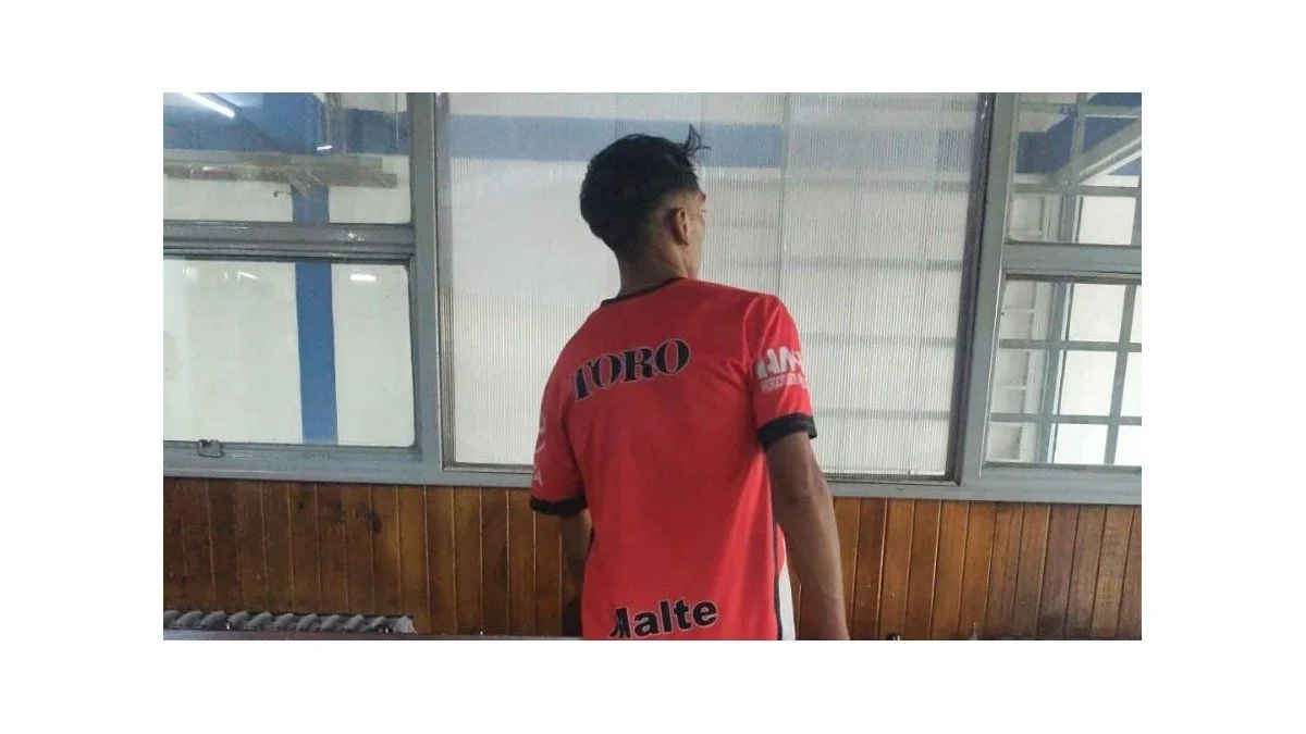 Detienen a un joven que intentó robar en un supermercado en Maipú