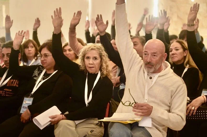 El Congreso Partidario del PJ votó por convocar a internas abiertas. 