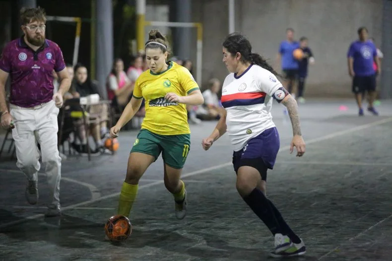 Cementista, siempre candidato en el f&uacute;tbol de sal&oacute;n femenino.