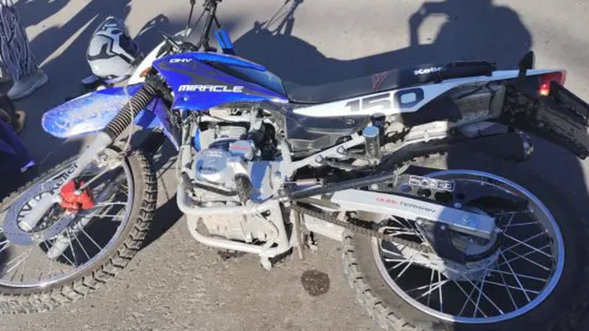 Choque entre un auto y una moto en San Rafael: una mujer podría ser operada
