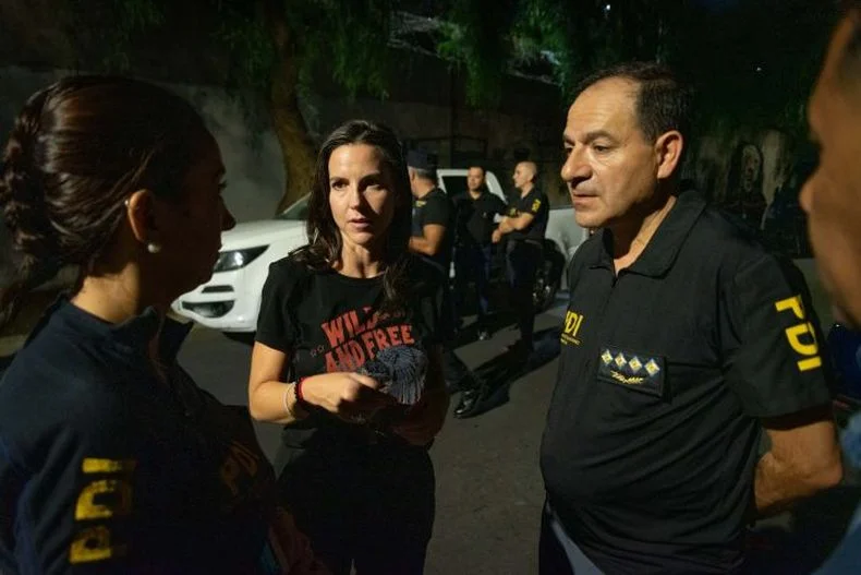 Ministra de Seguridad Y Justicia Mercedes Rus en los allanamientos