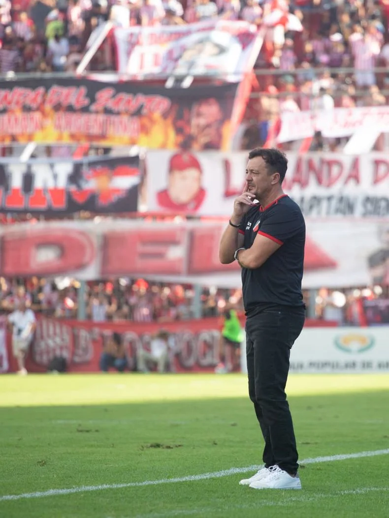 Deportivo Maip&uacute; se qued&oacute; sin entrenador.