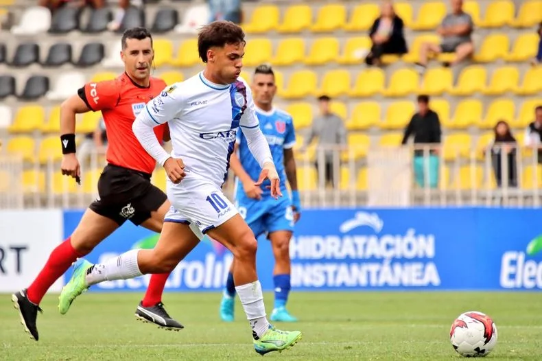 Por la expulsión de Mateo Mendoza, Pozzo solo pudo jugar 32 minutos.