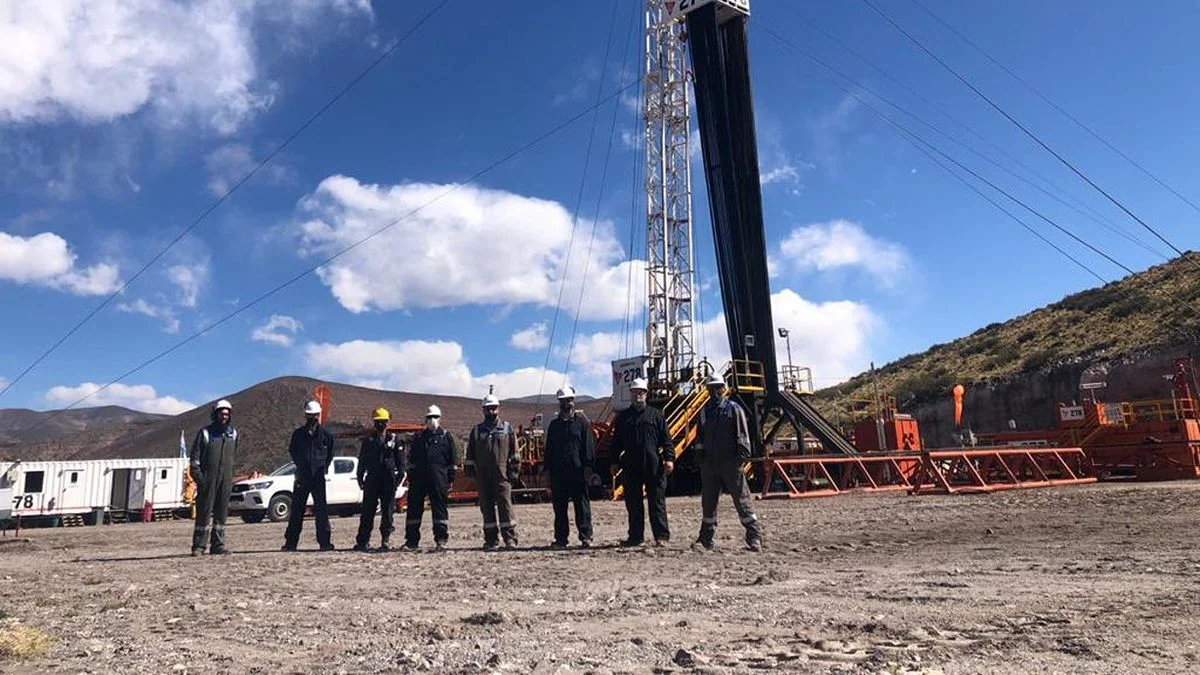 Alfredo Cornejo prorrogó tres concesiones petroleras en Malargüe