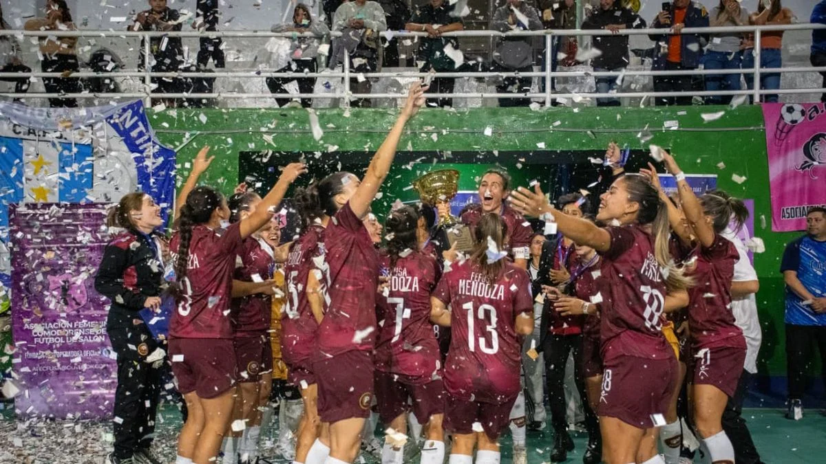 Fútbol de salón: Mendoza venció a Comodoro Rivadavia y se consagró tetracampeón femenino