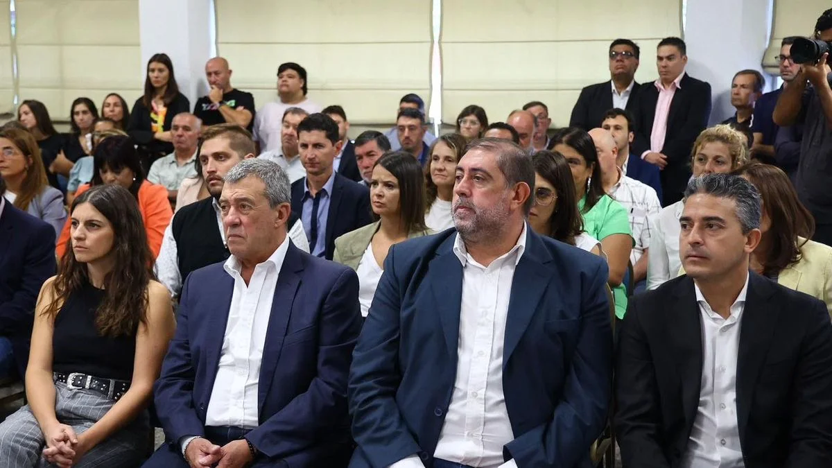 El gesto de Adolfo Bermejo en el PJ de Maipú y la larga carrera hacia el 2027