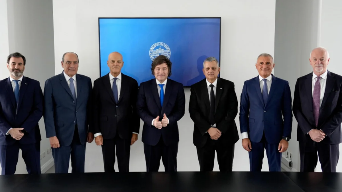 Argentina avanza en un acuerdo energético: Javier Milei se reunió con YPF y ENI para exportar GNL