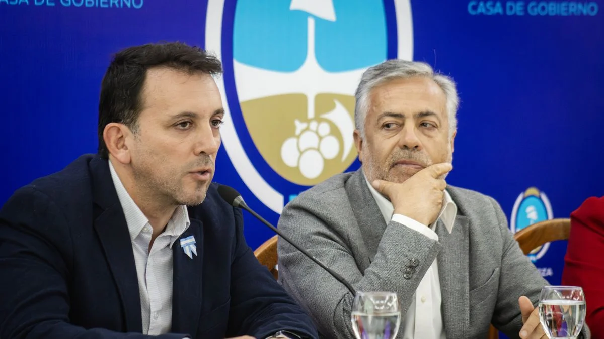 La DGE explicó qué busca la reforma educativa presentada por Cornejo en el Consejo de Mayo