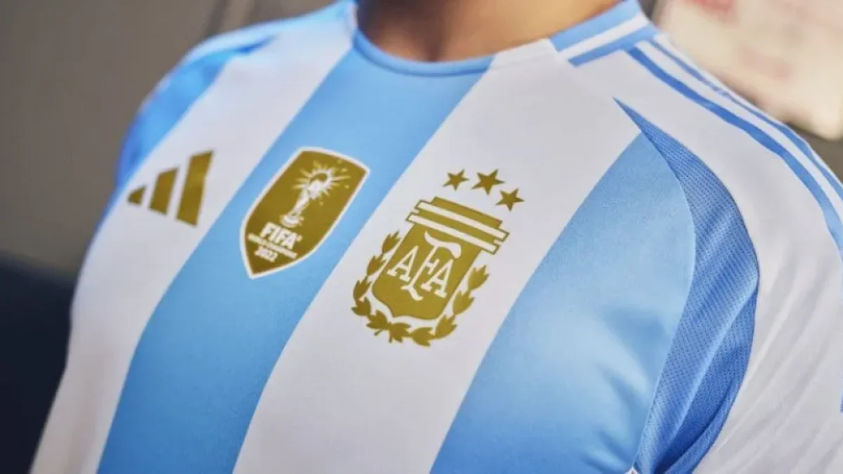 Camiseta importada, precio local y fábricas en crisis: el conflicto que involucra a la Selección Argentina