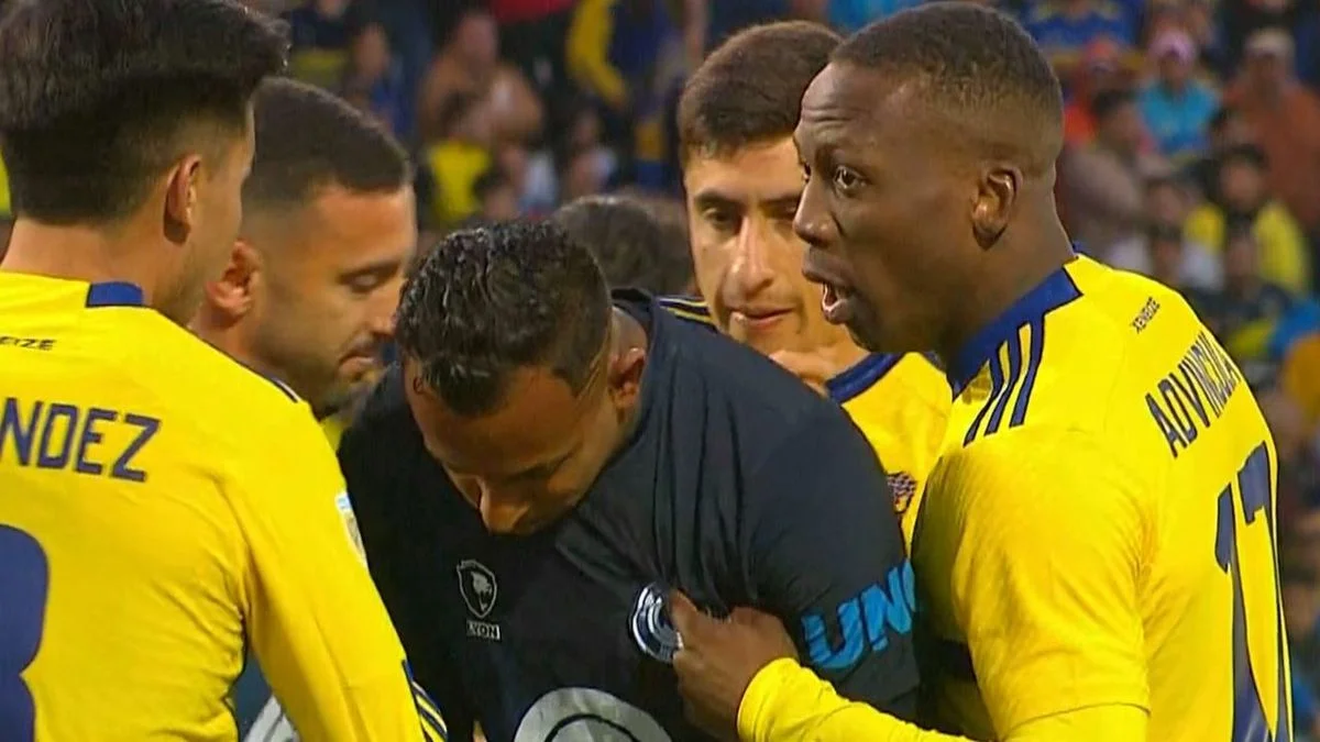 Tras demandarlo por una suma millonaria, Sebastián Villa vuelve a enfrentar a Boca: cómo le fue siendo rival