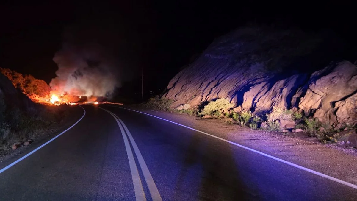Qué se sabe del accidente en la ruta 7 entre dos camiones y un auto que dejó dos fallecidos y cuatro heridos