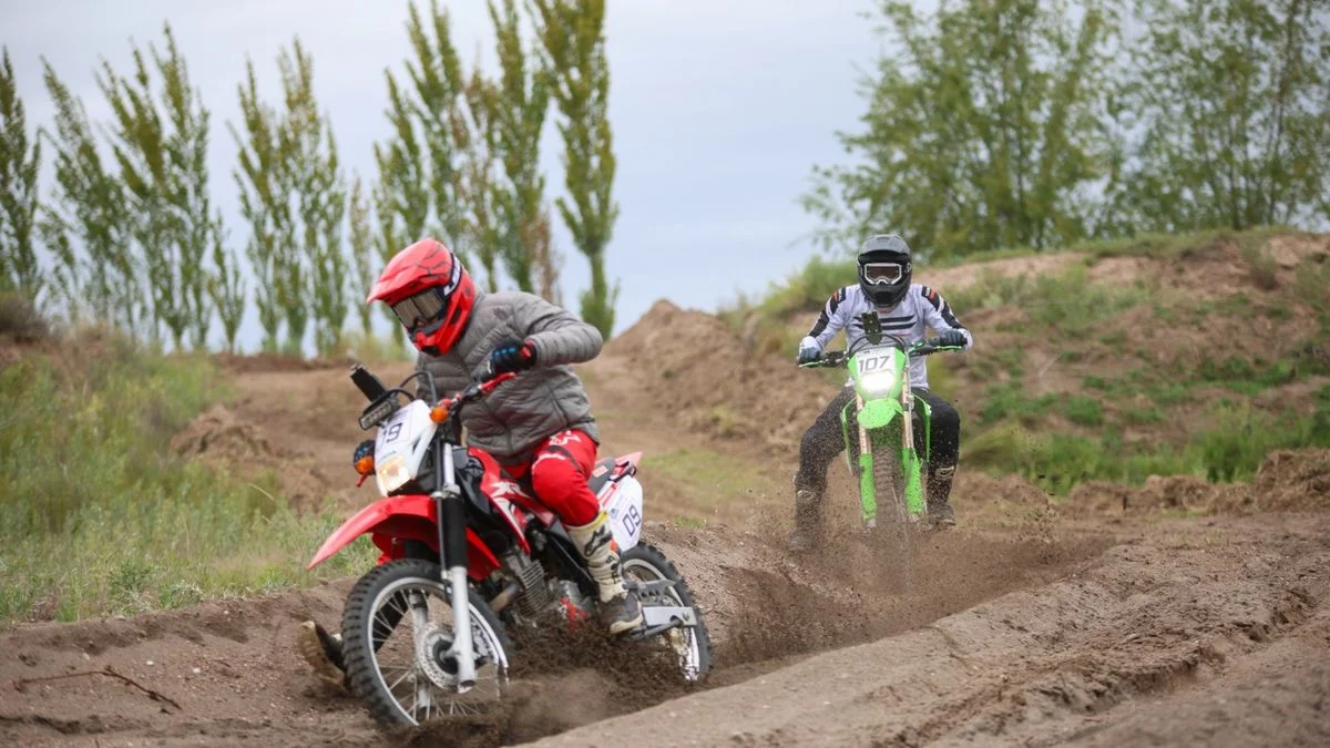 El Rally Cross Country La Encrucijada puso primera en General Alvear